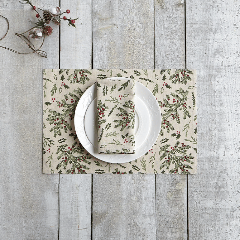 Holly Napkin – Set of 4
