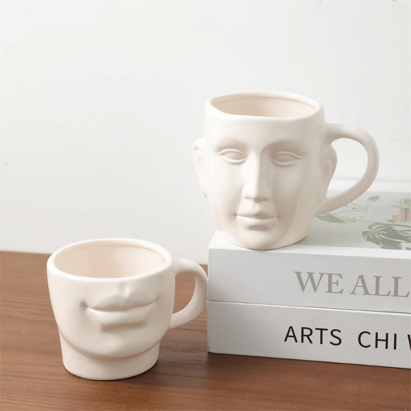 Short Elio Face Mug